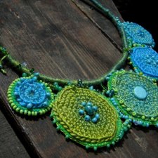 green etno / necklace