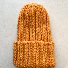 Zimowa czapka z wełny peruwiańskiej Buran pomarańczowa