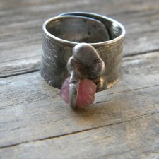 Różowy turmalin - pierścionek