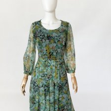 Wiosenna sukienka z lat 70-tych