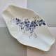 Patera 31cm. ❀ڿڰۣ❀ WEDGWOOD STRAWBERRY BLOOM INDIGO ❀ڿڰۣ❀ Kostna porcelana ❀ڿڰۣ❀ NOWA!!!