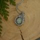 Wisiorek z kolorowym labradorytem, wire wrapping, stal chirurgiczna, labradoryt wisior