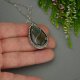 Wisiorek z labradorytem, wire wrapping, stal chirurgiczna, labradoryt wisior