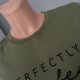 Shein S 100% bawełna khaki zielona bluzka t-shirt z napisem perfectly