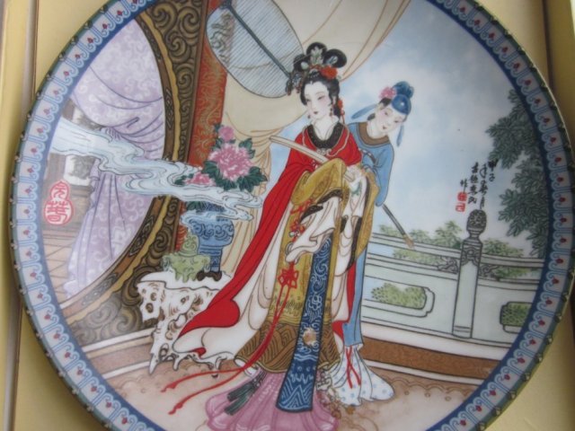 Magia orientu  1986 Jingdezhen Porcelain - limitowana edycja - Beauties of the  Red  MANSION by Zhao  Huimin  - certyfikat autentyczności