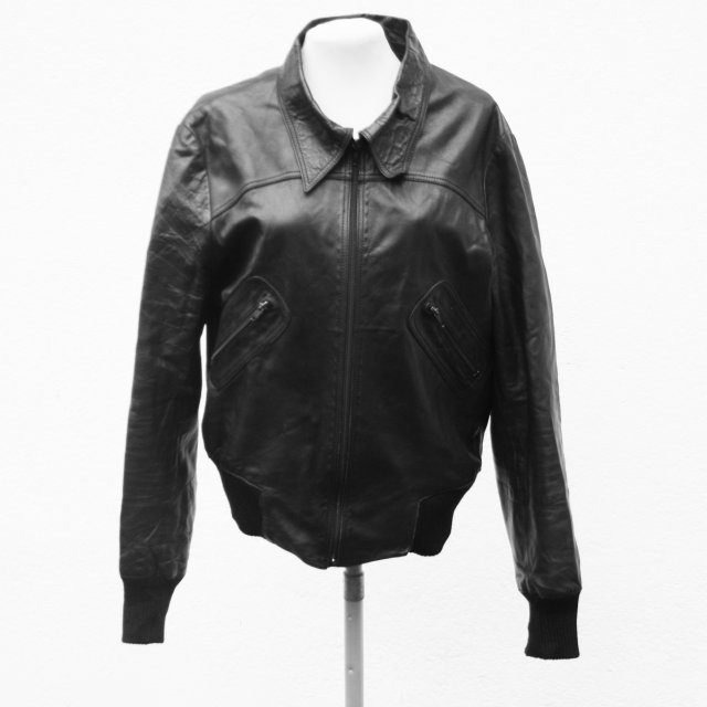 VINTAGE LEATHER JACKET