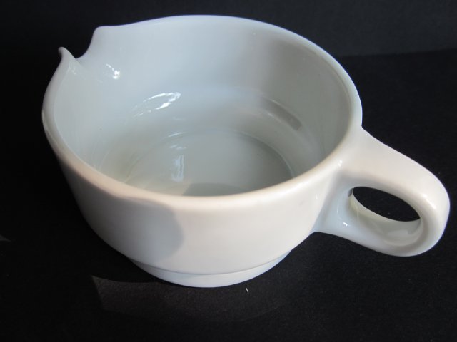 Thomas  Rosenthal Design lata 70-e  oryginalna forma   porcelanowe naczynie sosjerka - mlecznik