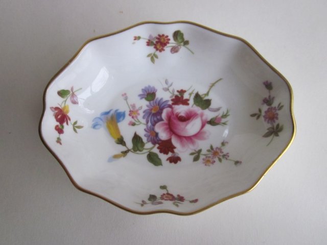 CROWN DERBY Posies szlachetna kolekcjonerska użytkowa kobieca porcelana elegancja klasa styl