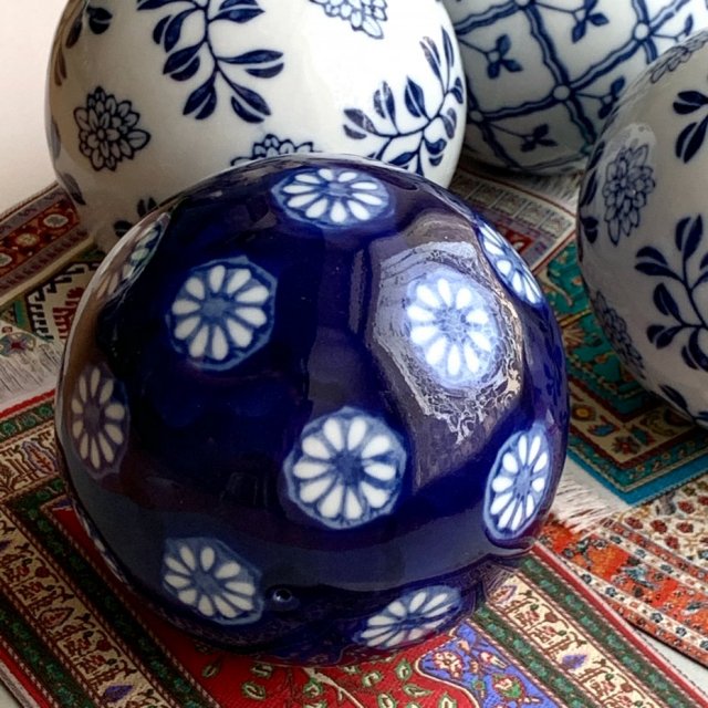 Unikat! ❤ Vintage Scottish Porcelain Cobalt Blue & White Carpet Ball