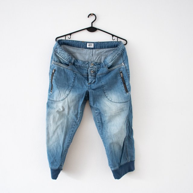 Spodnie rybaczki jeansowe Vero Moda - Ekstremalna wyprzedaż