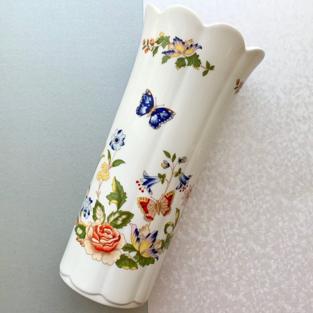 AYNSLEY - Wazon ❀ڿڰۣ❀ Cottage Garden ❀ڿڰۣ❀ Delikatna porcelana - KOLEKCJONERSKA SERIA. Kwiaty i motyle