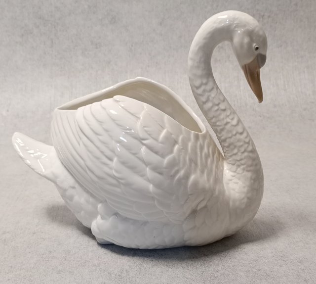 LLADRO NAO #222 Porcelanowa kolekcjonerska figura Łabędź Swan Hiszpania