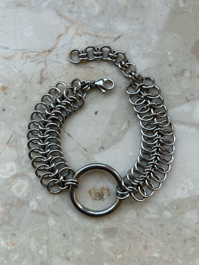 Bransoletka chainmaille ze stali szlachetnej z o-ringiem