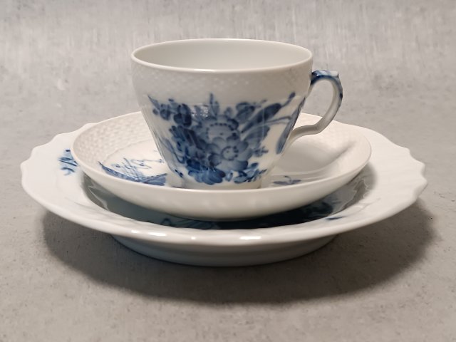 ROYAL COPENHAGEN Filiżanka Blue Flower Trio Śniadaniowe Kobaltowe Kwiaty