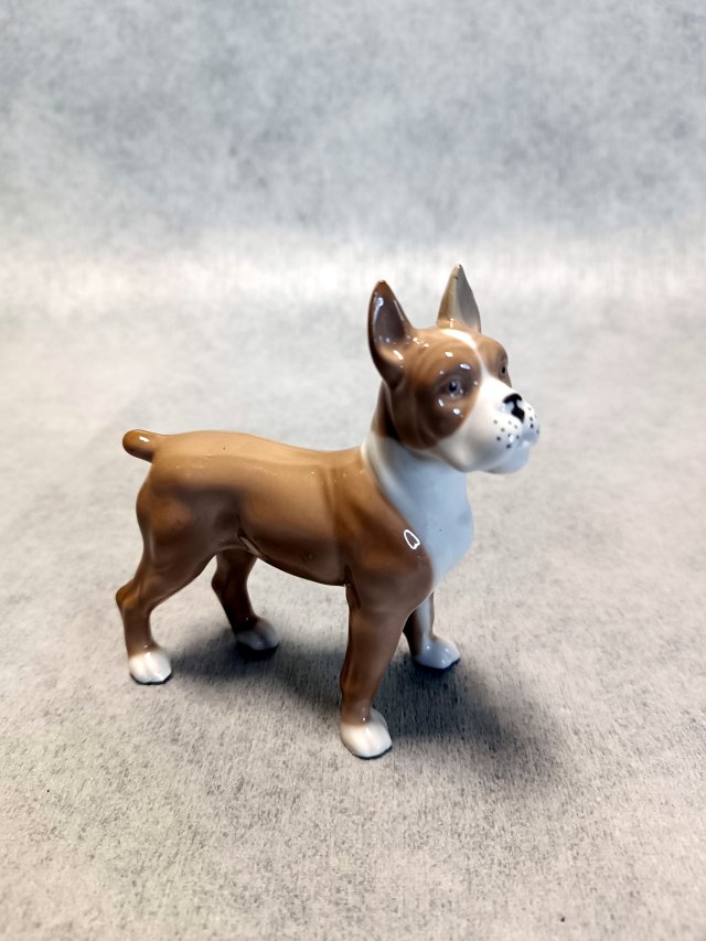 PORCELANOWA FIGURKA PSA Figurka Terrier Bokser #762