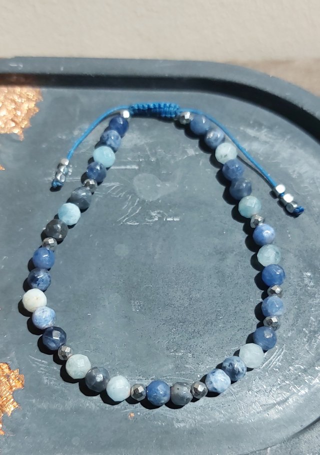 Bransoletka handmade jadeit, sodalit z hematytem na sznureczku