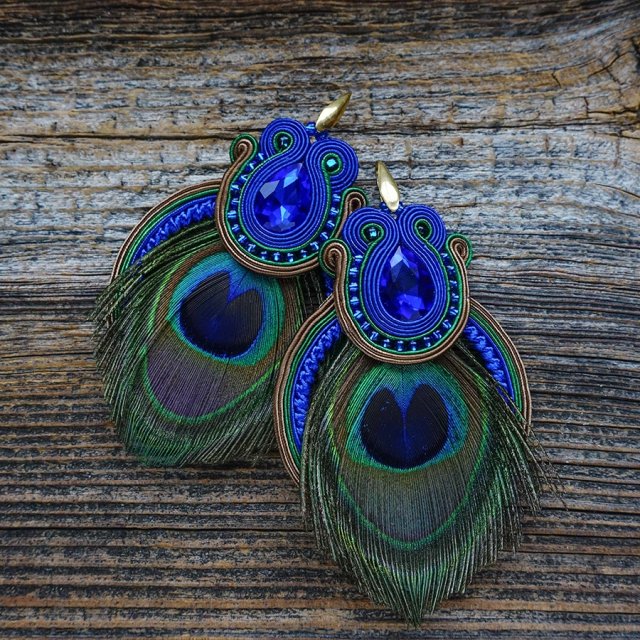 Peacock Eye- Etniczne kolczyki soutache z piórkami