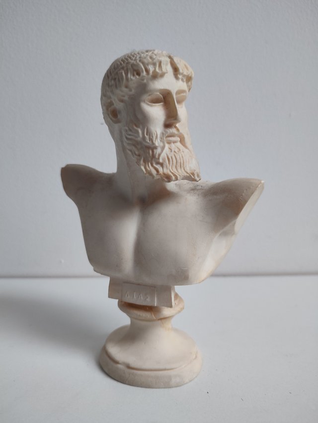 Figurka Zeus