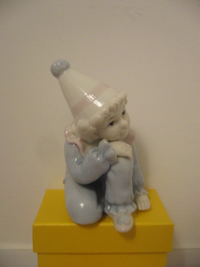 PORCELANOWA FIGURKA