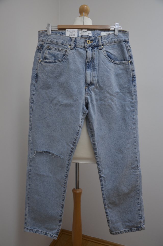 nowe boyfriend jeansy Dad Jean Cotton:on EUR 40.