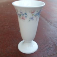 Wedgwood Angela bone china użytkowa i kolekcjonerska porcelana