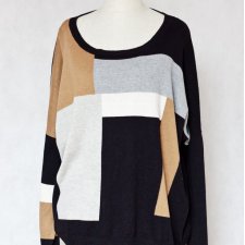sweter oversize w geometryczny wzór