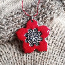Czerwony naszyjnik KWIAT ORIENTU, naszyjnik ceramiczny z mandalą, czerwona biżuteria na prezent dla kobiety, czerwony kwiat na prezent, GAIA