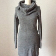 Dlugi sweter z golfem H&M 38