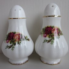 Rarytas -Royal Albert  - przyprawniki porcelanowe ze zdobieniem - Old Country Roses
