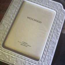 Wedgwood elegancka  -kolekcjonerska porcelana -efektowna ramka do zdjęć