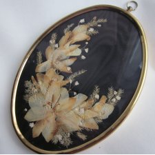Kwiaty na jedwabiu  - pressed Flower Hand made - fantastyczny ręcznie robiony obrazek medalion