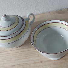 Zestaw kawowy prl: cukierniczka i filiżanka porcelana Wawel