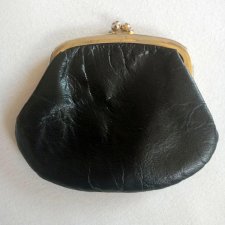 Czarny portfel retro