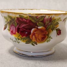 ROYAL ALBERT Old Country Roses Cukiernica Anglia