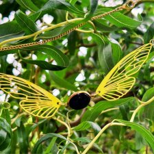 Naszyjnik MIDSOMMAR – Motyl w kolorach złota, żółci i czerni