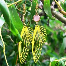 Kolczyki MIDSOMMAR – Motyl w kolorach złota, żółci i różu
