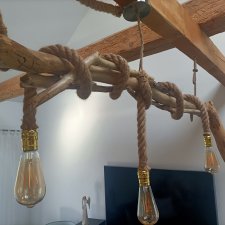Drewniana lampa  wiszaca