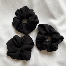 Czarna scrunchie