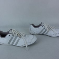 Adidas skórzane sportowe białe buty / 39 UK 6