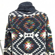 WZORZYSTY SWETER