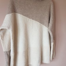 Wełniany sweter oversize Off White / Mokka