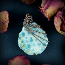 Koral fossil wisiorek wire wrapping