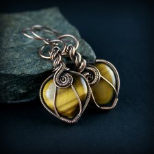 Kolczyki wire wrapping z tygrysim okiem