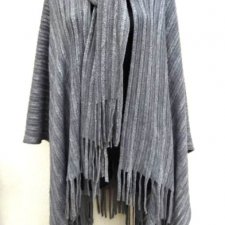 W COLLECTION - PONCHO Z SZALEM