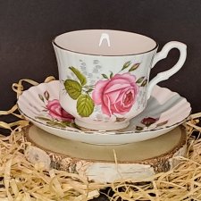 Angielska porcelana Royal Stafford duża filiżanka i spodek róże i konwalie