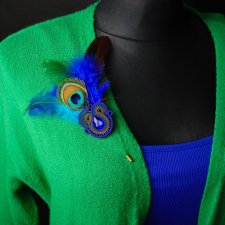 Peacock eye- broszka soutache z pawimi  piórkami