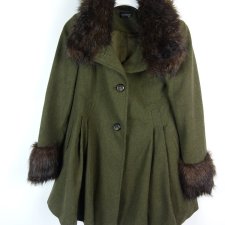 Topshop rozkloszowany płaszcz z wełną khaki / 36