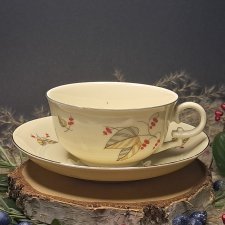 Porcelana Bohemia filiżanka i spodek Victoria Czechoslovakia