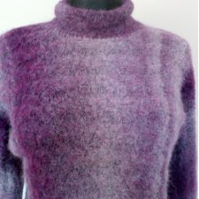 SWETER HANDMADE