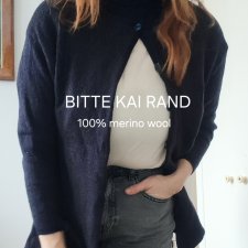 Piękny cmgranatowy sweter golf kardigan 100%merino skandynawska marka Bitte Kai Rand